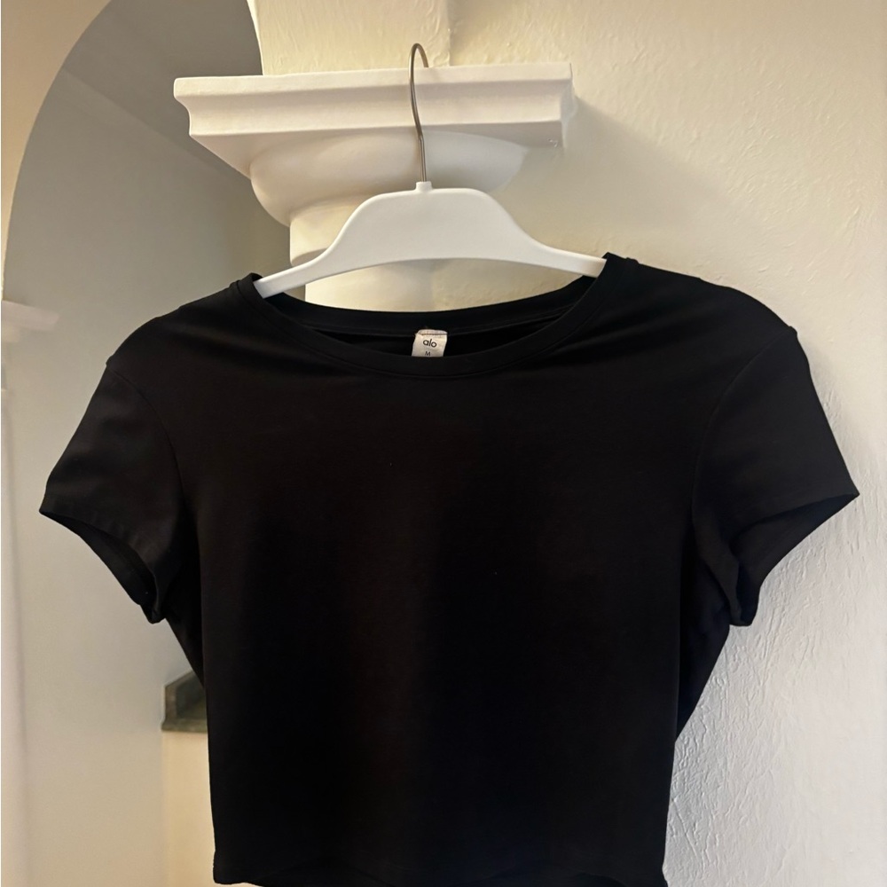 ALO Yoga Black Women's Crop Top